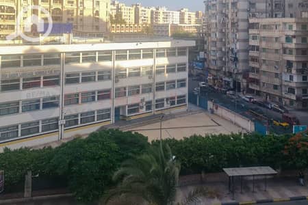 فلیٹ 3 غرف نوم للايجار في سموحة، الإسكندرية - 1. jpg