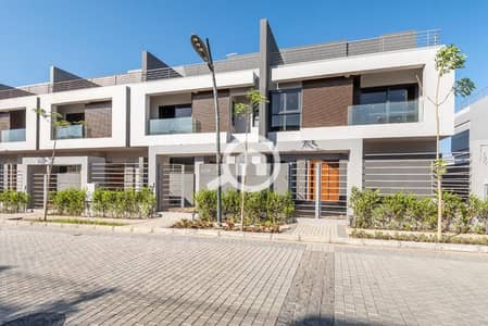 3 Bedroom Townhouse for Sale in Sheikh Zayed, Giza - 5551e349-7e87-4272-af9d-a17a3c5fb226. jpg