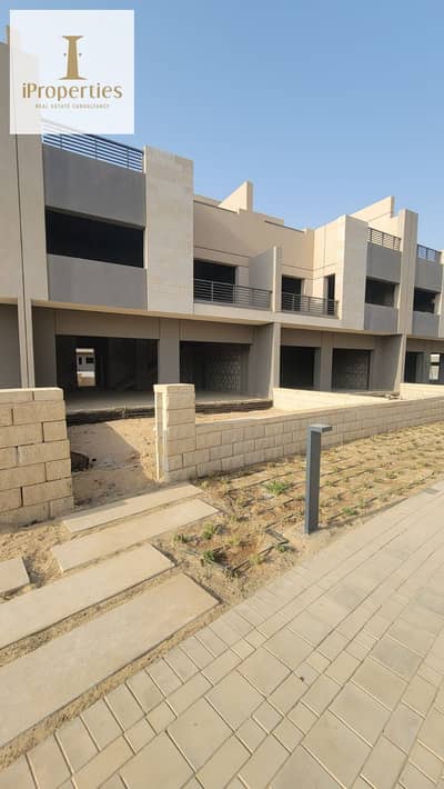 3 Bedroom Townhouse for Sale in Mostakbal City, Cairo - 7e6653ff-8adc-455a-971c-599b5dffe812. jpeg