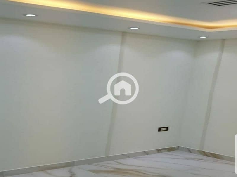 4 9c9c0abc-614a-49bb-8193-4bd5b801629d. jpg