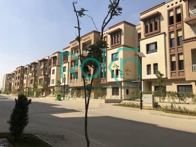 4 Bedroom Flat for Sale in 6th of October, Giza - green5-2. jpeg