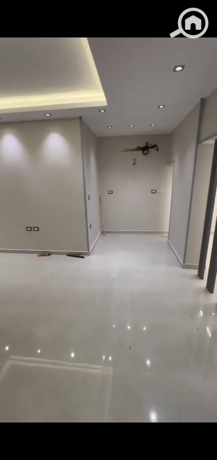 3 d8e63af4-b69e-4fe8-a8a9-0ff63d5e9d77. jpg