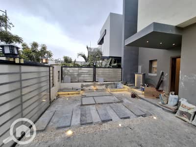 4 Bedroom Townhouse for Rent in New Cairo, Cairo - تاون هاوس للايجار 270م نص مفروش في كمبوند هايد بارك التجمع