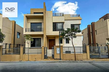 6 Bedroom Villa for Sale in Sheikh Zayed, Giza - IMG-20250716-WA0136. jpg