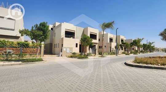 5 Bedroom Villa for Sale in 6th of October, Giza - The Crown 4. jpg