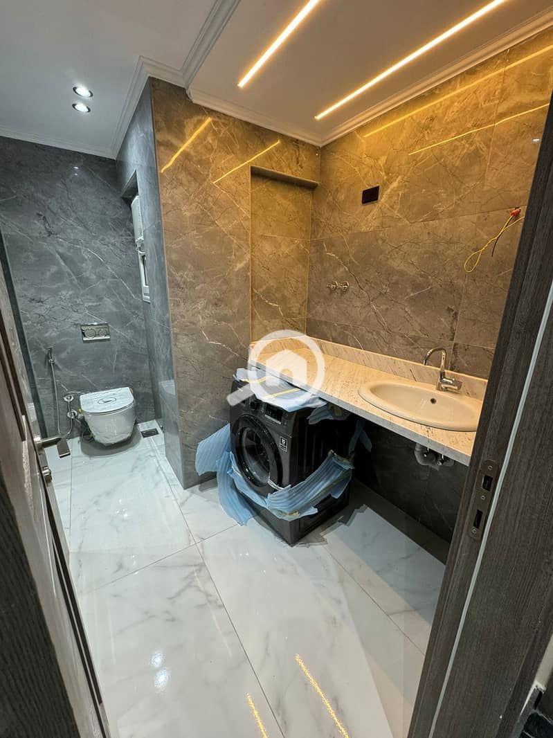 8 459810078_1170540700915400_4446880465553301066_n. jpg