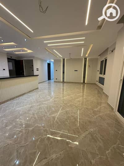 3 Bedroom Flat for Sale in New Cairo, Cairo - شقة للبيع فى كمبوند امورادا التجمع الخامس. jpeg