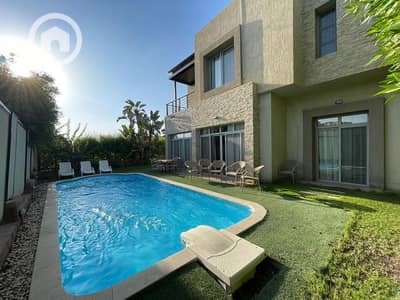6 Bedroom Villa for Rent in 6th of October, Giza - Al Nakheel Villa – For Daily Rent, Ultra-Modern Finishing – In Front of Mall of Arabia