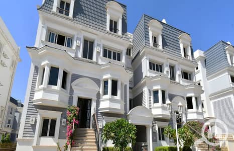 4 Bedroom iVilla for Sale in Mostakbal City, Cairo - 7339926-87b48o (1). jpg