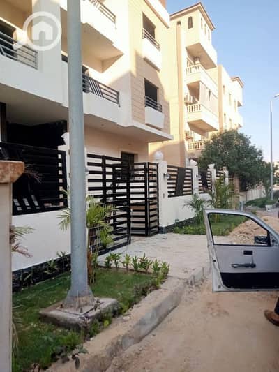 3 Bedroom Apartment for Sale in Sheikh Zayed, Giza - شقة للبيع بسعر لقطة بالحى ١٦ مجاورة ٢ بجوار مزار مول وبدر الدين