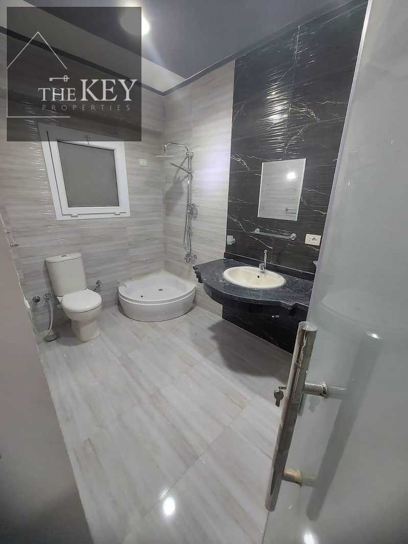 3 e55eb5bc-6f01-4f0d-8c70-24869e49dc77. jpg