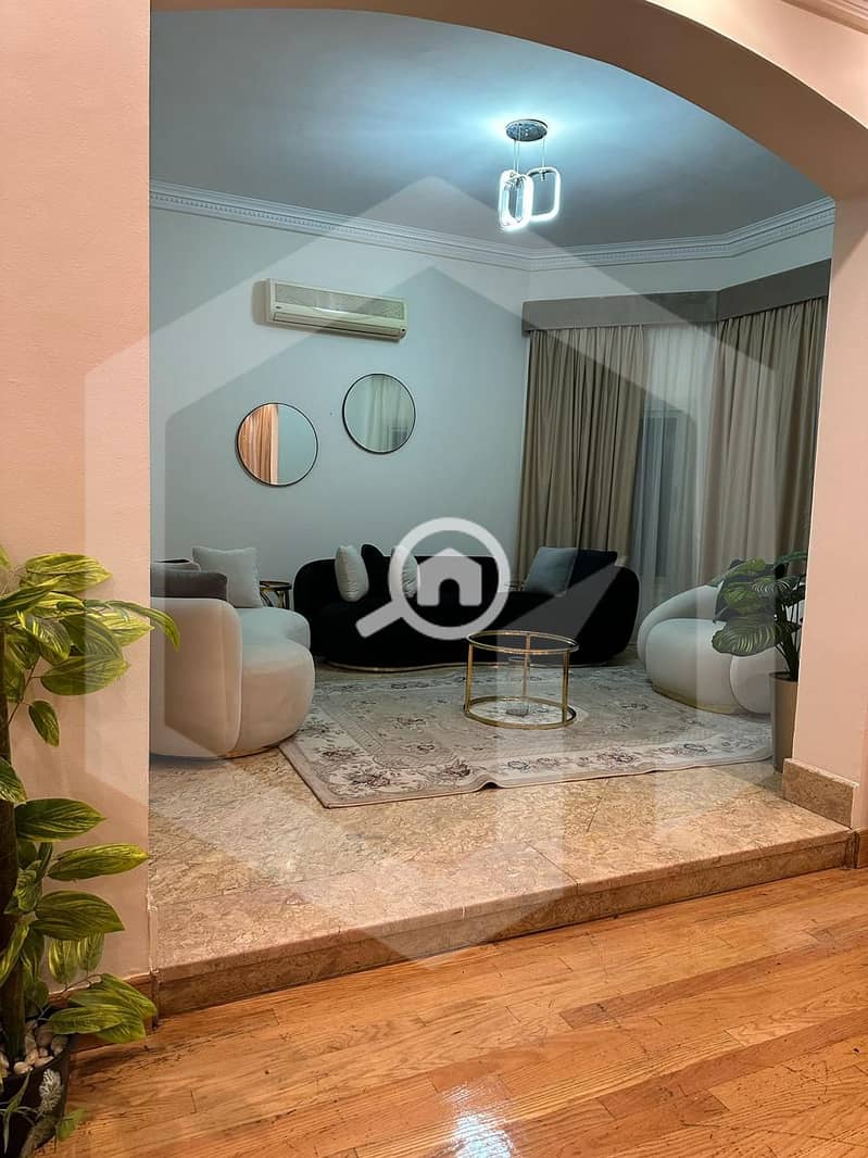 7 Beverly Hills 7. jpg
