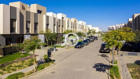 3 Bedroom Townhouse for Sale in Shorouk City, Cairo - Al-Burouj-Compound-New-Cairo-5. jpg