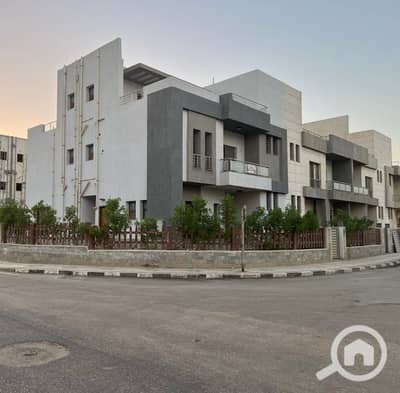 4 Bedroom Villa for Sale in Shorouk City, Cairo - WhatsApp Image 2025-07-06 at 11.46. 41_9f5453e9. jpg