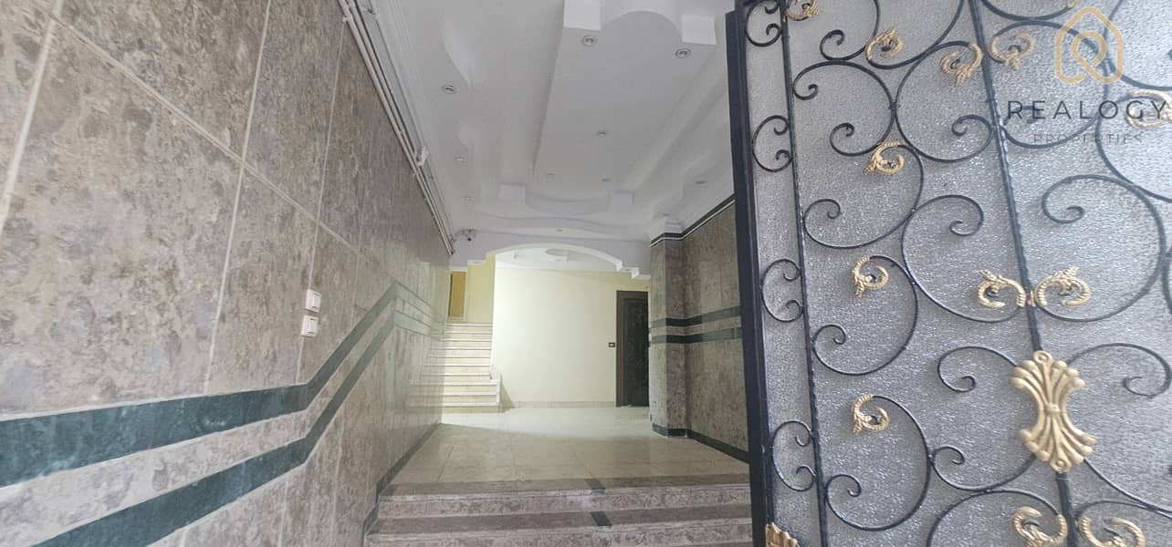 5 20250902_185040. jpg