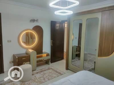 فلیٹ 3 غرف نوم للايجار في 6 أكتوبر، الجيزة - شقة للايجار فى الحى المتميز