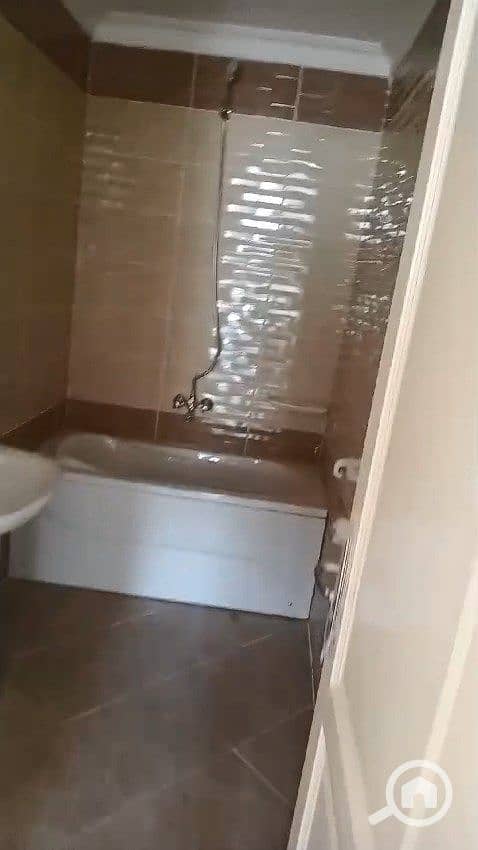 10 VID-20250903-WA0582. mp4_snapshot_03.00_[2025.09. 03_18.18. 32]. jpg
