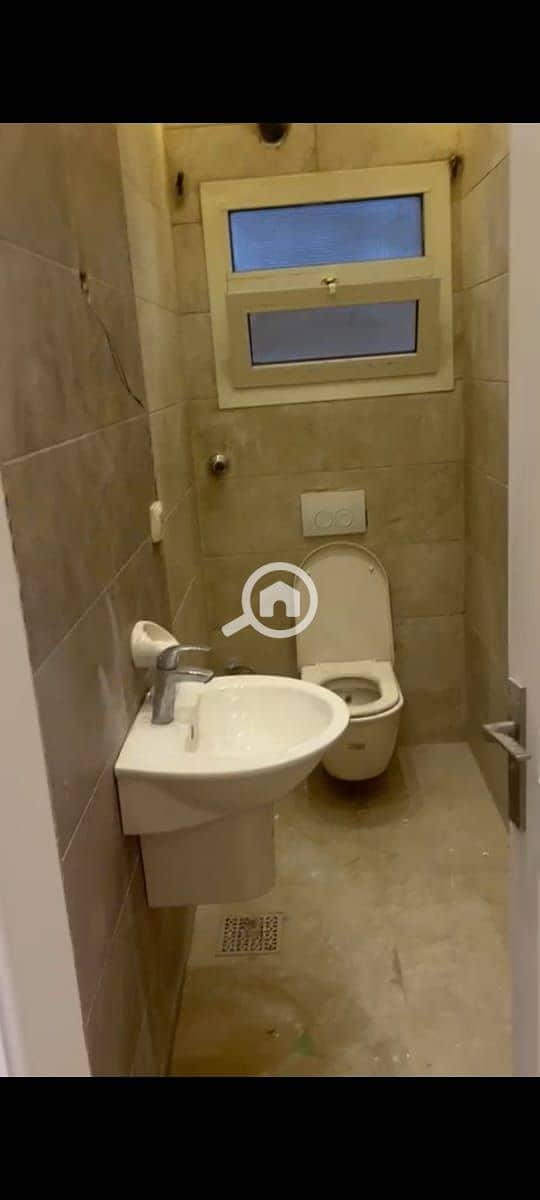 4 0c4cbb2e-4cfa-492d-8497-663223d787ad. jpg