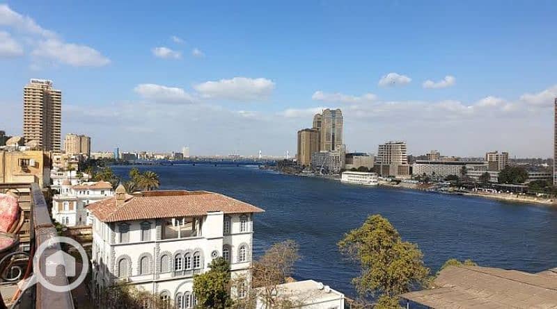 فرصة ذهبيه برج للبيع بالزمالك علي النيل مباشره