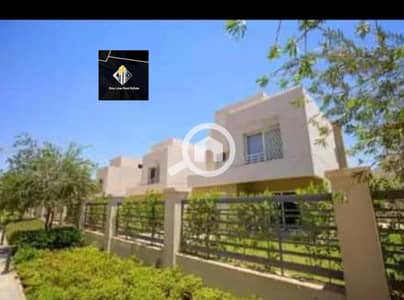 6 Bedroom Townhouse for Sale in Sheikh Zayed, Giza - 4321a4d7-6cb7-451c-ad29-8a23cb1d9147. jpeg