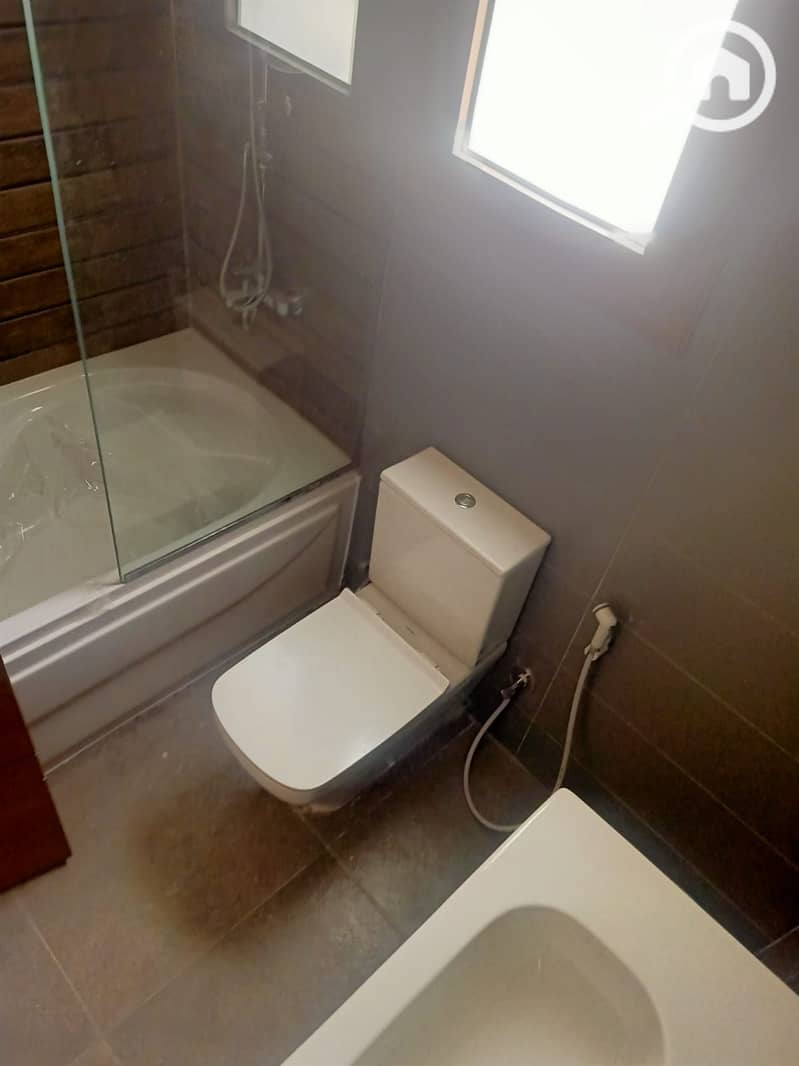 8 75deea3d-160e-4bd3-ac32-bc96ec384b79. jpeg
