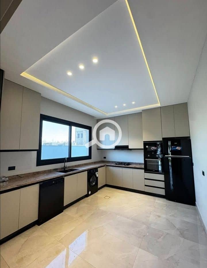 5 a6dbc4bd-b27c-4cda-9569-478fd37d8eda. jpg
