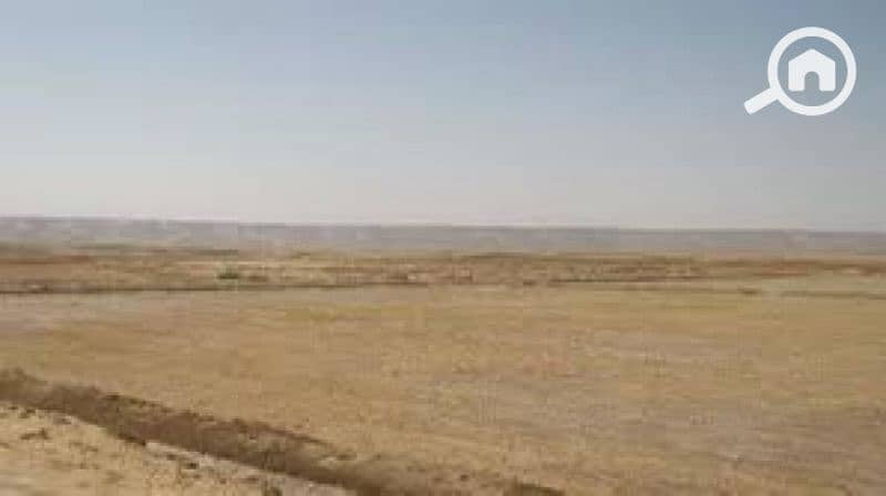 ارض ناصية برخصة للبيع بالمقطم الهضبة العليا بموقع مميز
