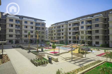 3 Bedroom Flat for Sale in 6th of October, Giza - 37e09578-fd5d-45ef-96db-076475735fb0. jpg