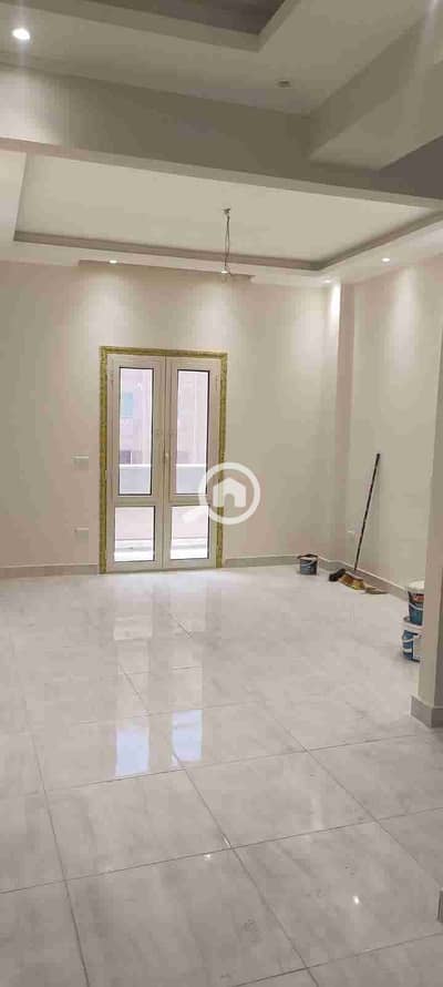 مکتب  للايجار في لوران، الإسكندرية - 1000741274. jpg