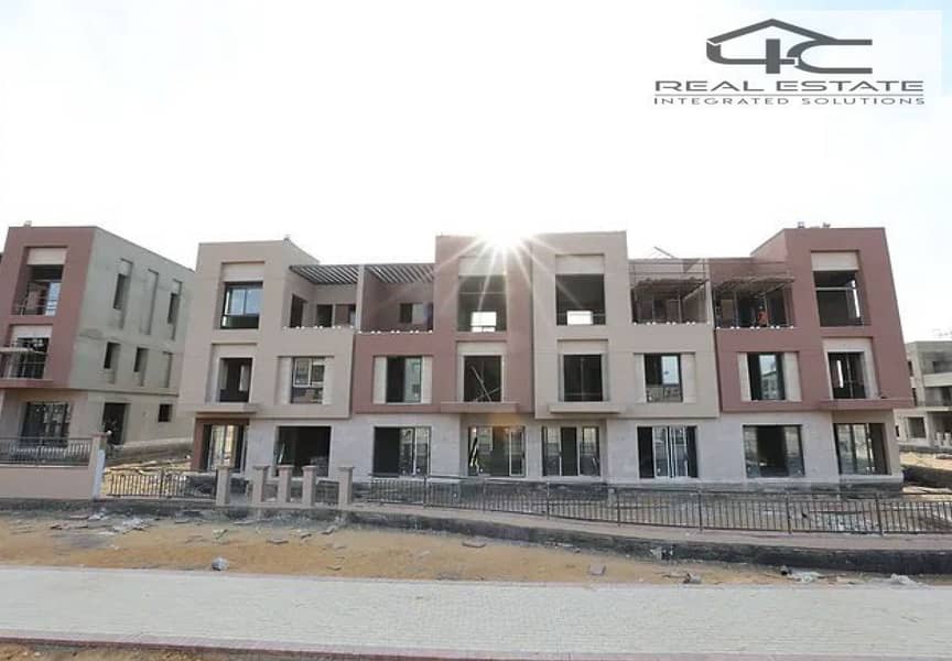 4 District_5_290_SQM_Duplex_NHC_10_-_Mohamed_Attia_Page_08_-_Copy. png