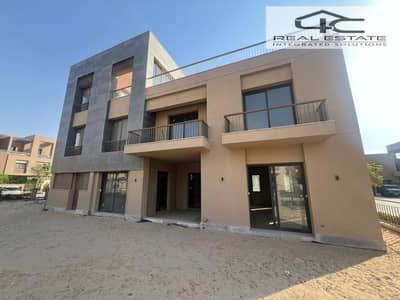 4 Bedroom Townhouse for Sale in New Cairo, Cairo - IMG-20250716-WA0017. jpg