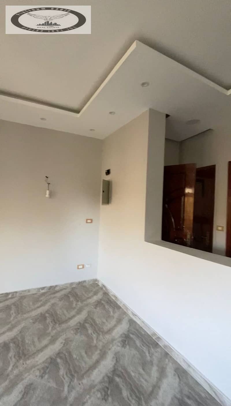 7 a461ef1d-7133-410e-8bca-bcd9daaca8ee. jpg