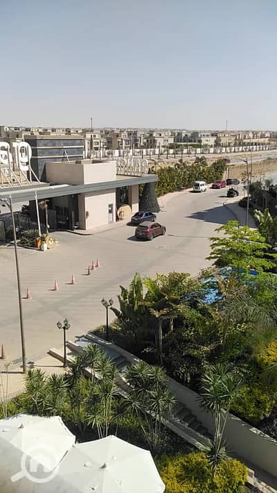 3 Bedroom Penthouse for Sale in New Cairo, Cairo - كمبوند جاليريا مون فالي التجمع الخامس Galleria Moon Valley (32). jpg