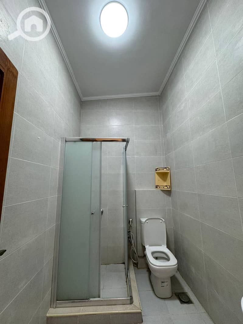 30 d2a81e82-4db5-4908-a40a-4768c1a8b91c. jpeg
