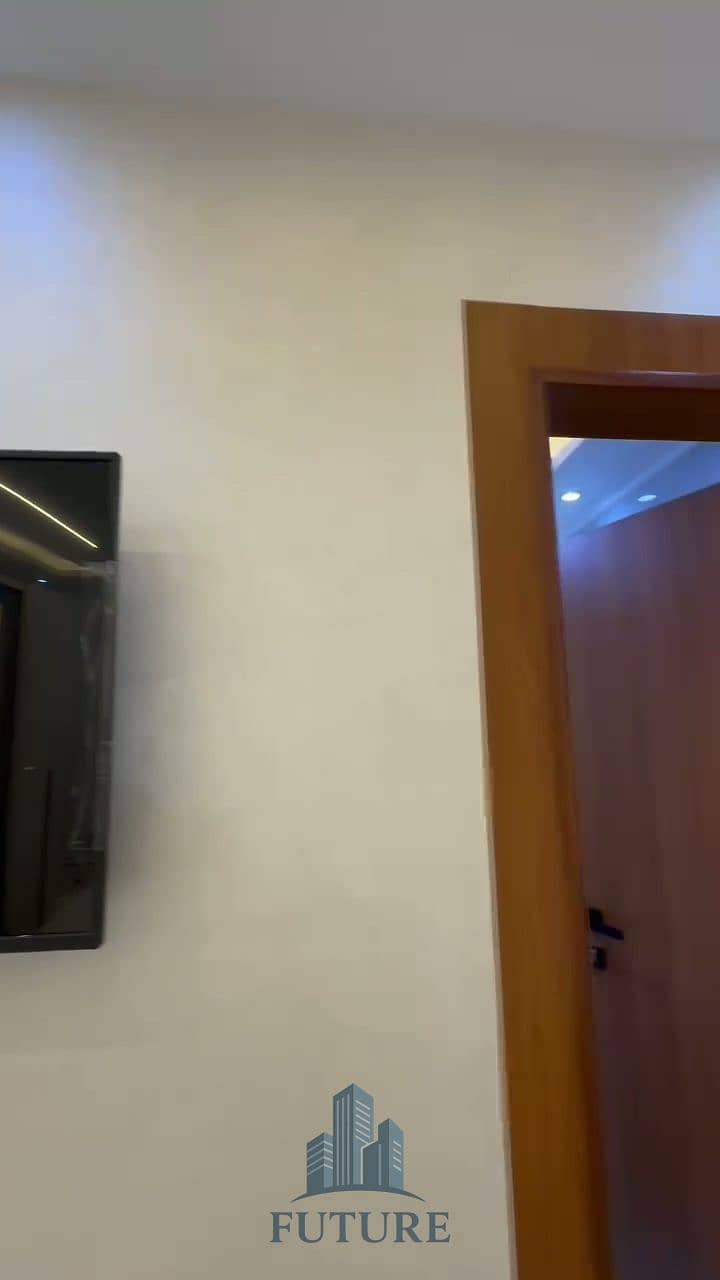 62 WhatsApp Video 2025-07-05 at 19.41. 31_d0042390. mp4_20250707_202326.231. jpg