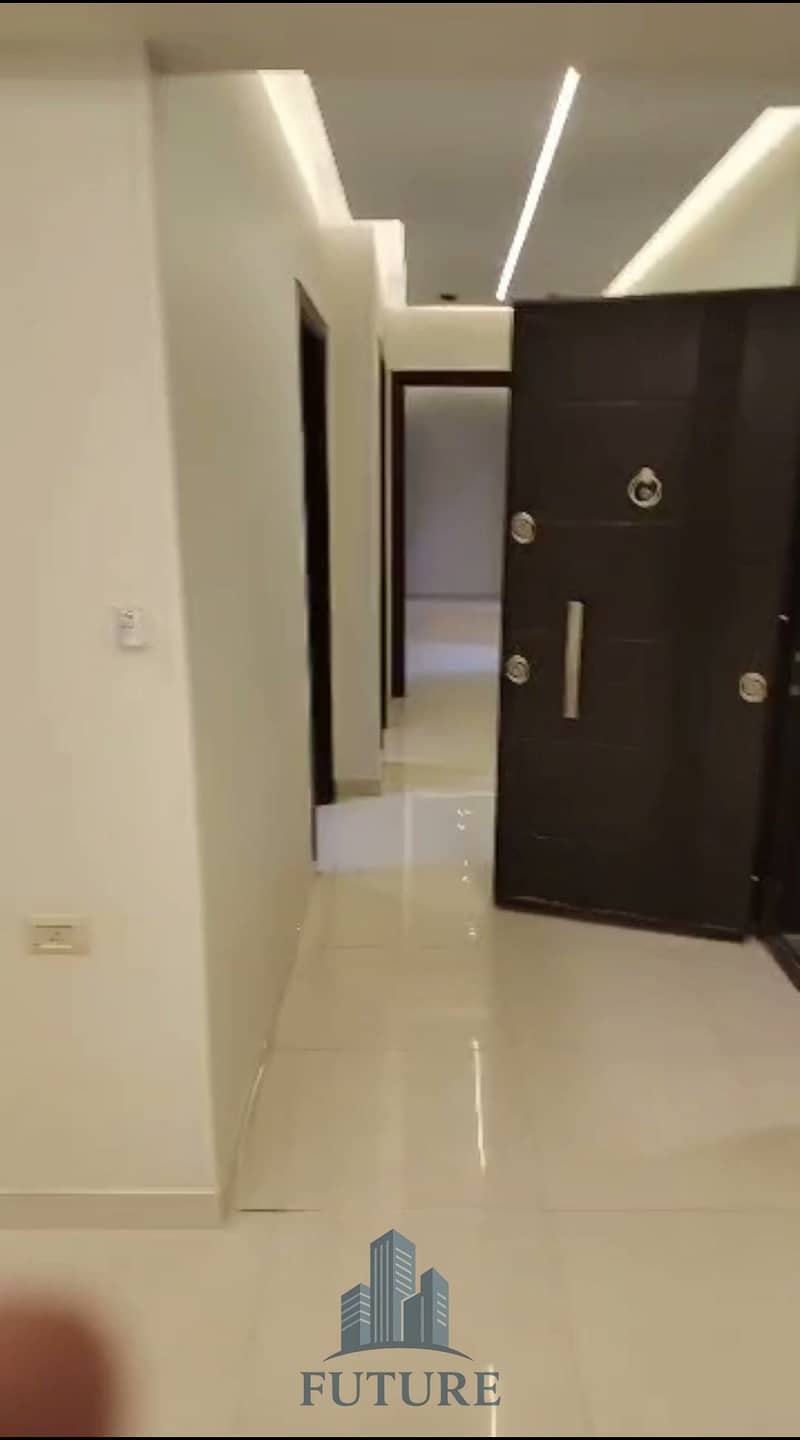 33 000000000000. mp4_20250705_185616.572. jpg