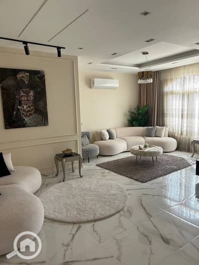 5 Bedroom Townhouse for Sale in New Cairo, Cairo - 533077491_122180950310560356_6581486945056765191_n. jpg