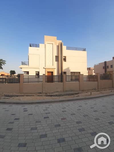 5 Bedroom Twin House for Sale in Sheikh Zayed, Giza - WhatsApp Image 2023-10-30 at 5.11. 37 PM. jpeg
