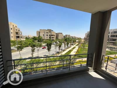 3 Bedroom Apartment for Sale in 6th of October, Giza - IMG-20250306-WA0033. jpg