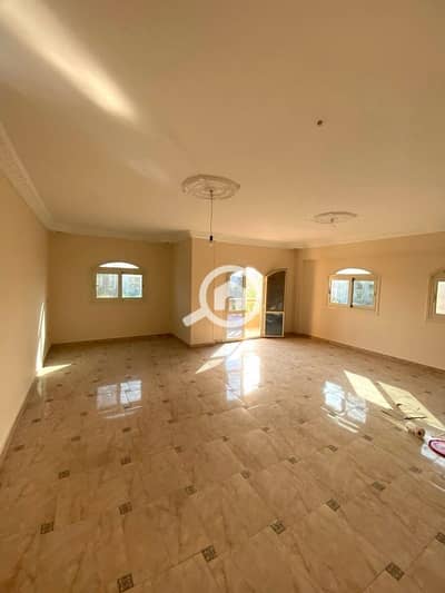3 Bedroom Flat for Rent in New Cairo, Cairo - شقة للإيجار في التجمع الخامس النرجس فيلات