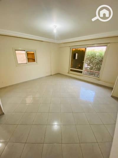 3 Bedroom Apartment for Rent in New Cairo, Cairo - شقة للإيجار في التجمع الخامس النرجس فيلات موقع مميز