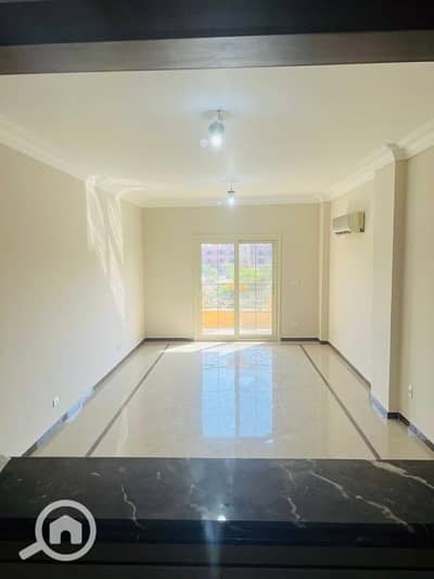 2 Bedroom Flat for Rent in New Cairo, Cairo - شقة مميزة للإيجار بالمطبخ و التكيفات في التجمع الخامس النرجس فيلات
