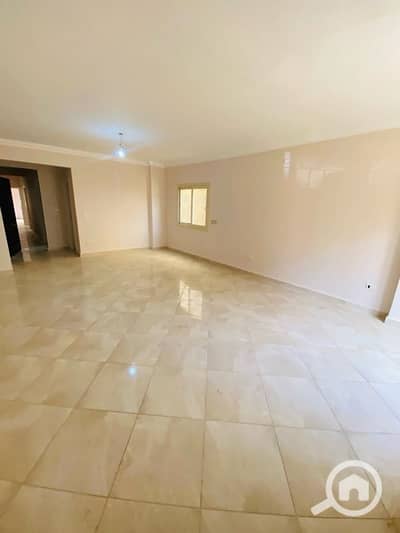 3 Bedroom Apartment for Rent in New Cairo, Cairo - شقة للإيجار في التجمع الخامس النرجس عمارات