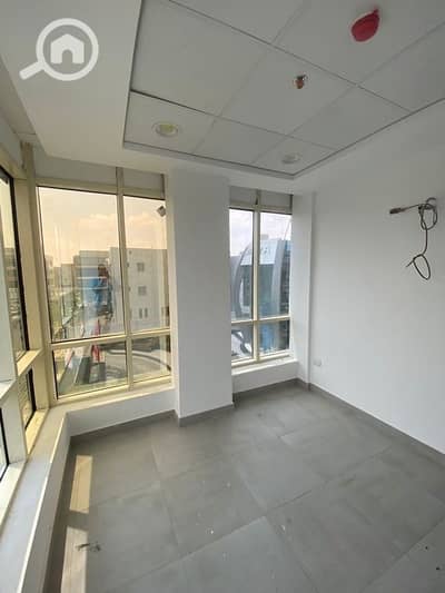 Office for Rent in New Cairo, Cairo - وحدة ادارية للإيجار في التجمع الخامس خدمات الحي الاول
