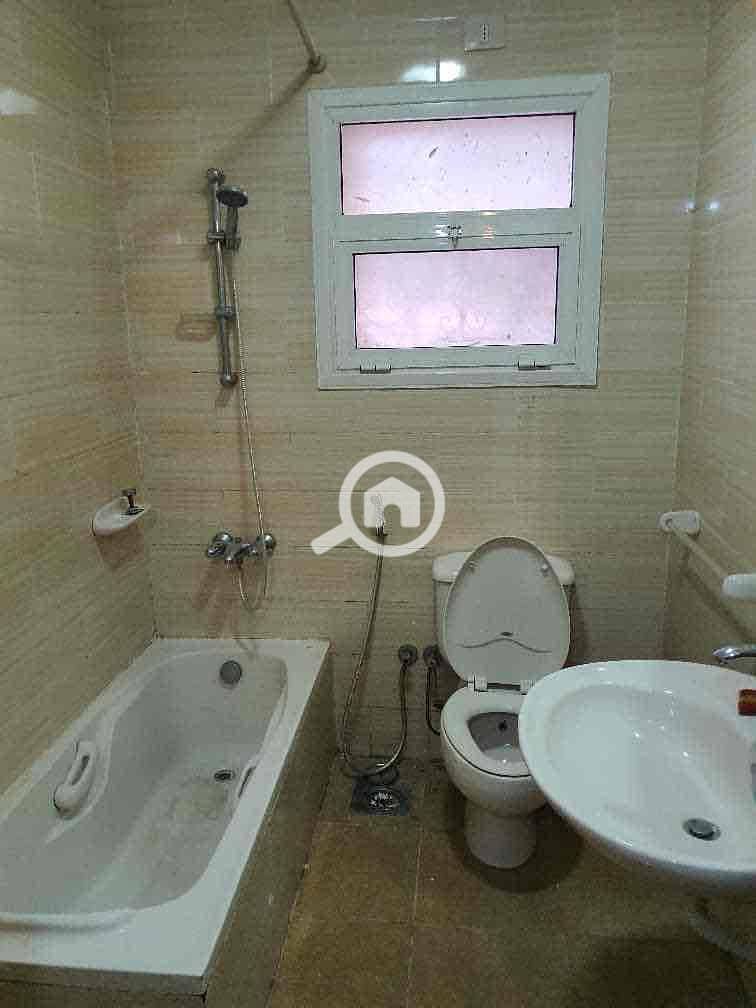 10 35cc6d9b-a8bb-404c-ad9c-84c57cad91d5. jpg