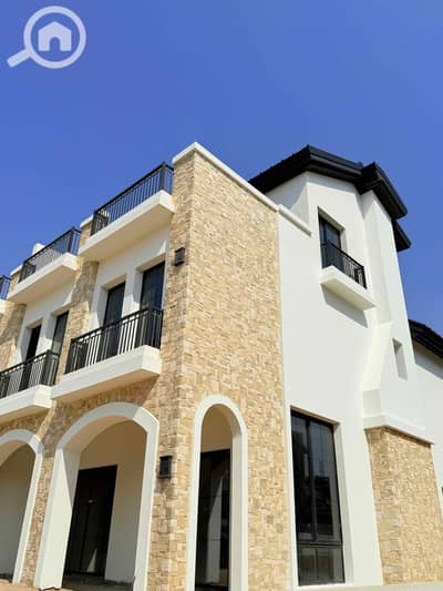 5 Bedroom Villa for Sale in New Cairo, Cairo - d1716106-d553-448b-a903-9a1f99e6c7c3. jpg