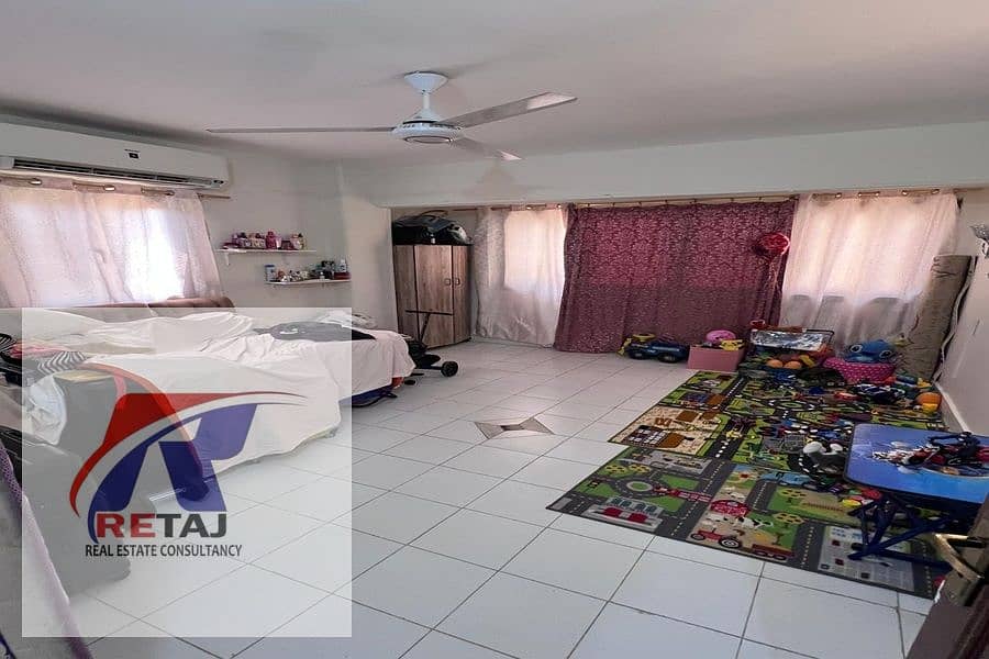 4 9e399a59-53fa-485f-a3b9-8aa3d3af4b18. jpg