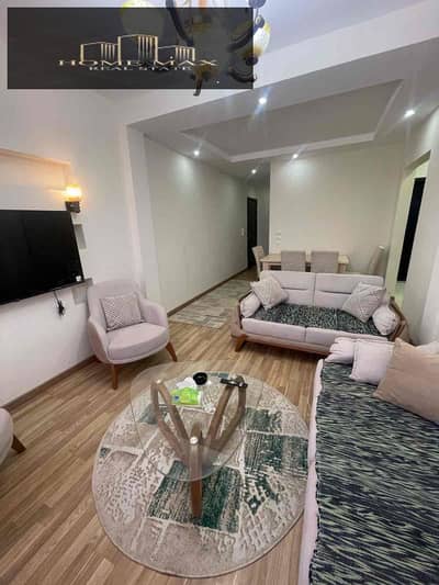 شقة 3 غرف نوم للايجار في الشيخ زايد، الجيزة - 1fd95fb6-d553-4c79-8467-a7df84611abb. jpg