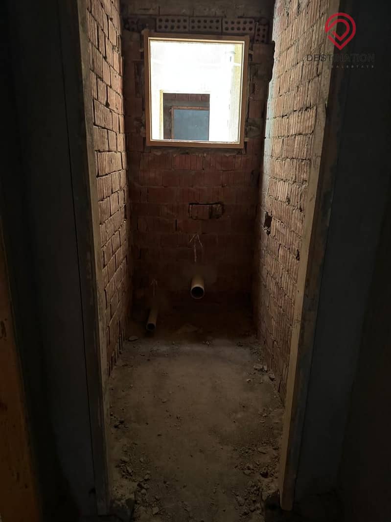 4 3a59d9fd-f1fa-4b59-885a-6c72088514fa. jpg