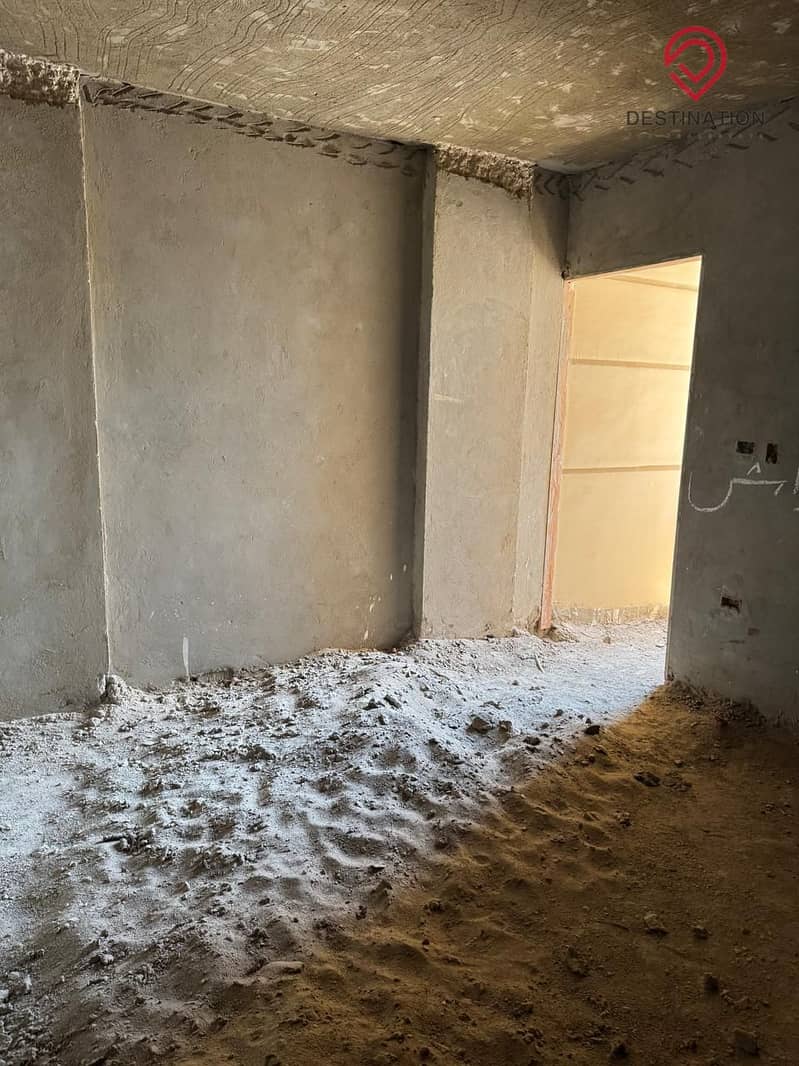 12 8efc309b-fdd3-49a6-9ef2-094b74754d5f. jpg